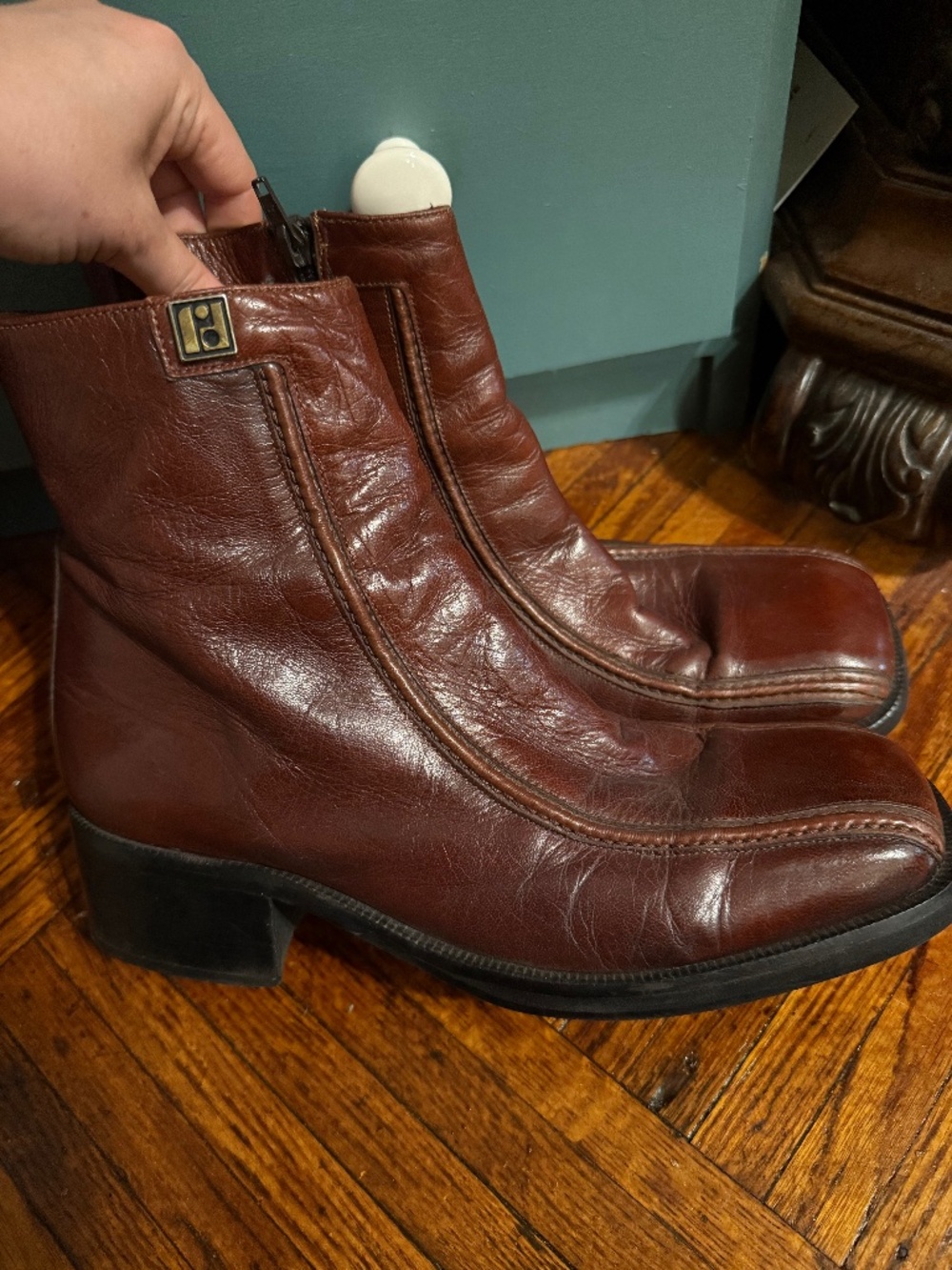 Red Or Dead Brand Men’s Boots Side Zip Brown Leather Boots Men's Size 9